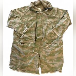 Tribe Kelley Camo Jacket EUC Size Large PTP 26 - So Nice!!